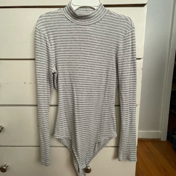 Ambiance Tops - 🌻 3/$10 - Ambiance striped turtle neck body suit